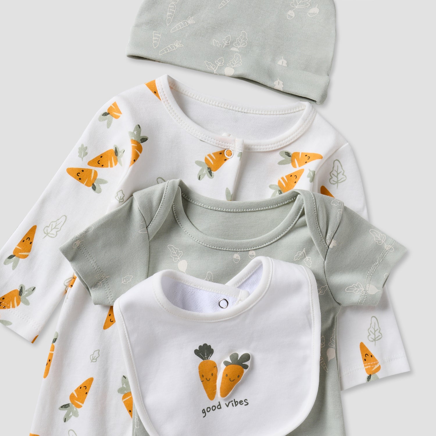 Set of 5 Juniors Clothing Gift Set with Carrot Print
