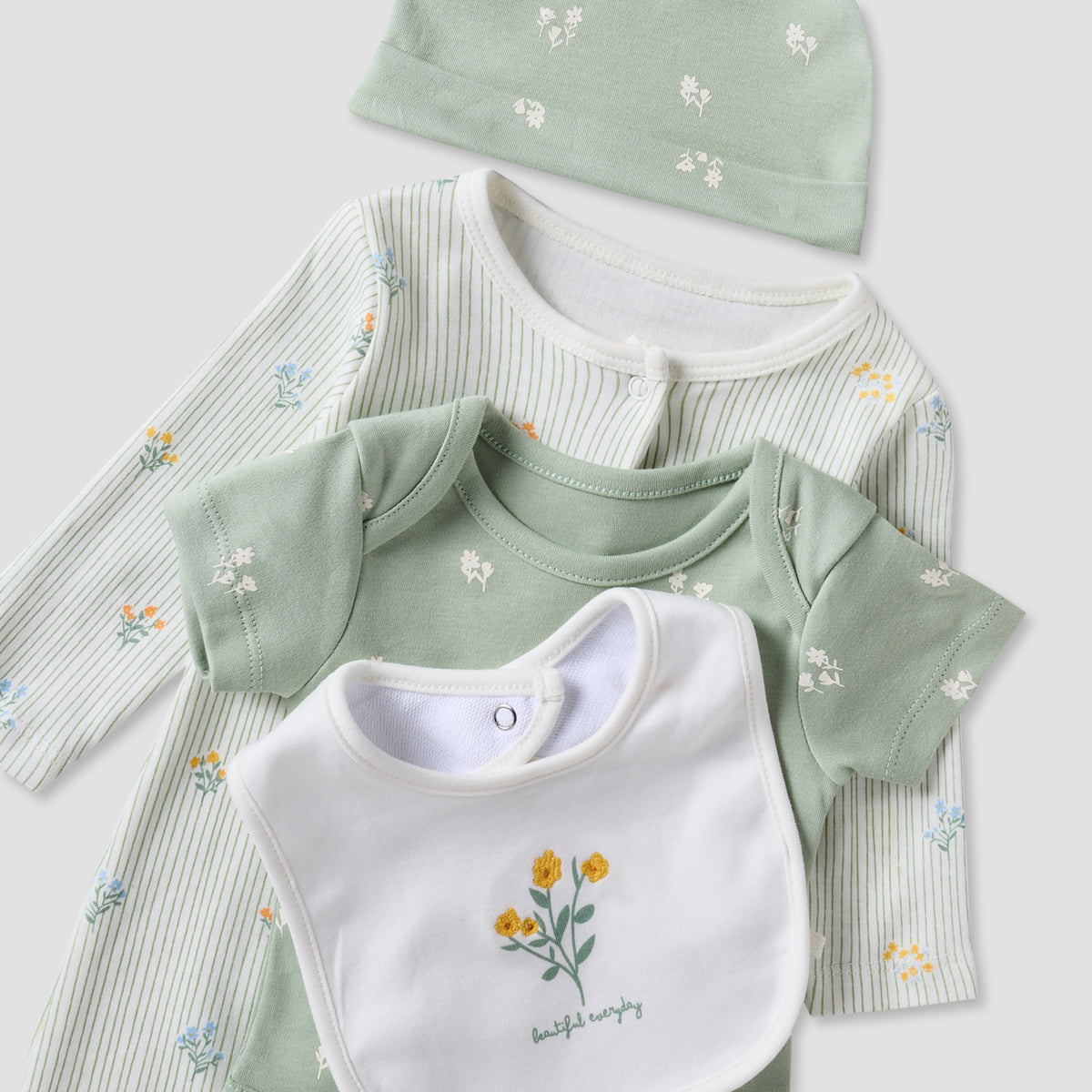 Set of 6 Juniors Clothing Gift Set with Floral Print