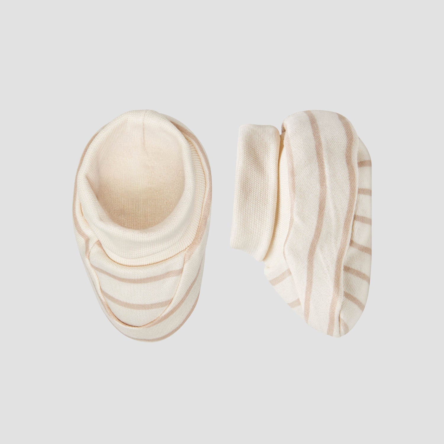 Pack of 2 Juniors Booties with Assorted Design