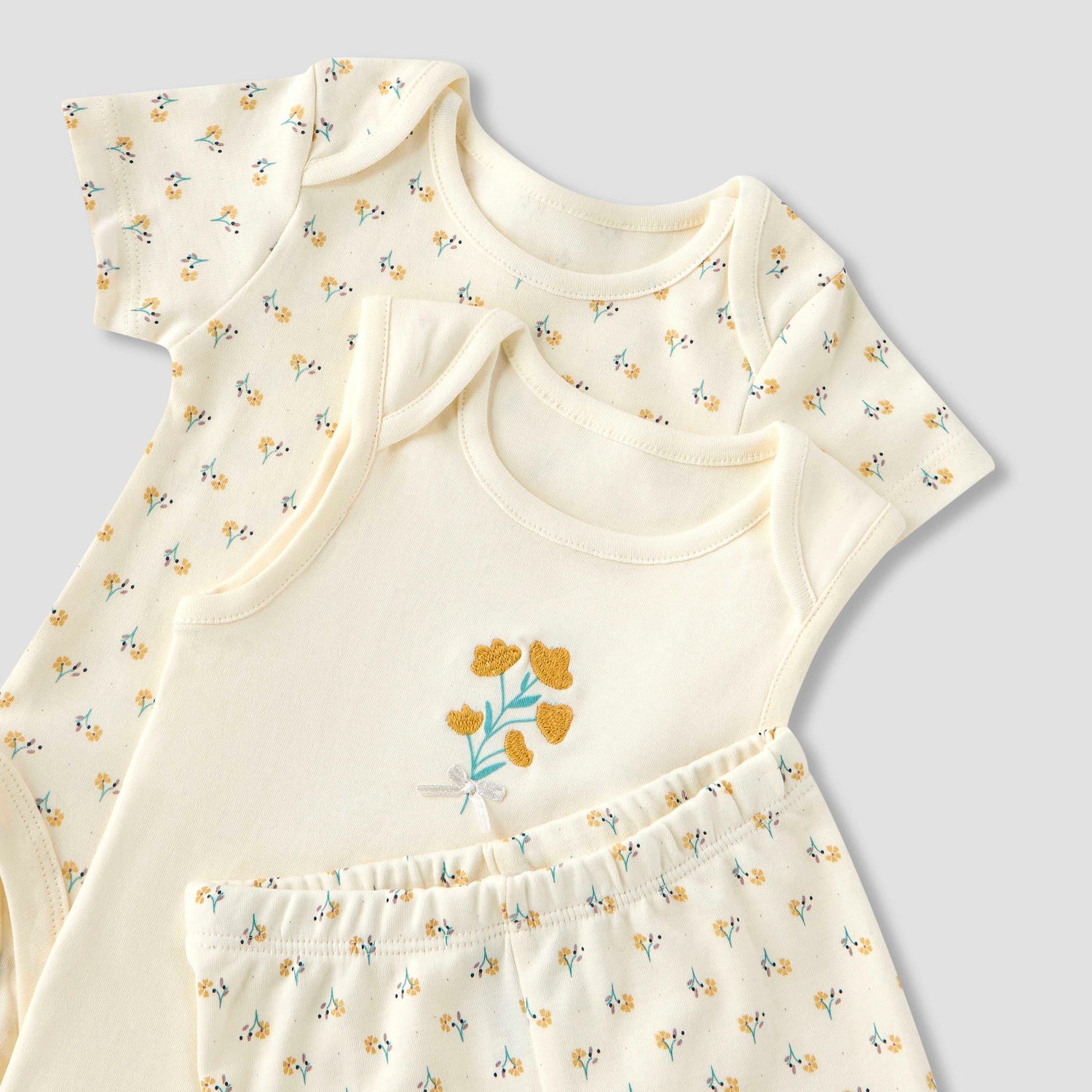 Juniors 9-Piece Girls Gift Set - Cotton - Sleeveless T-shirt, Pyjamas, Bib, Booties - Printed