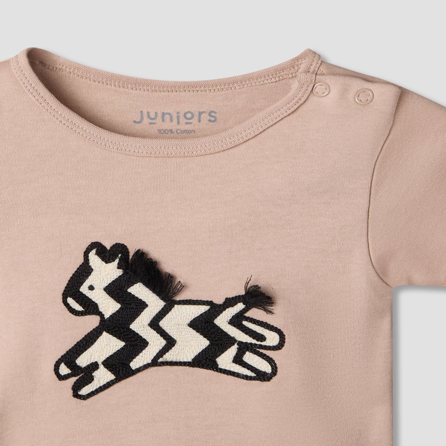 Juniors Round Neck Short Sleeve T-shirt and Shorts Set with Zebra Applique