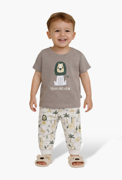 Victor and Jane Lion Printed Cotton T-Shirt &amp; Pajama Set-undefined-image-1