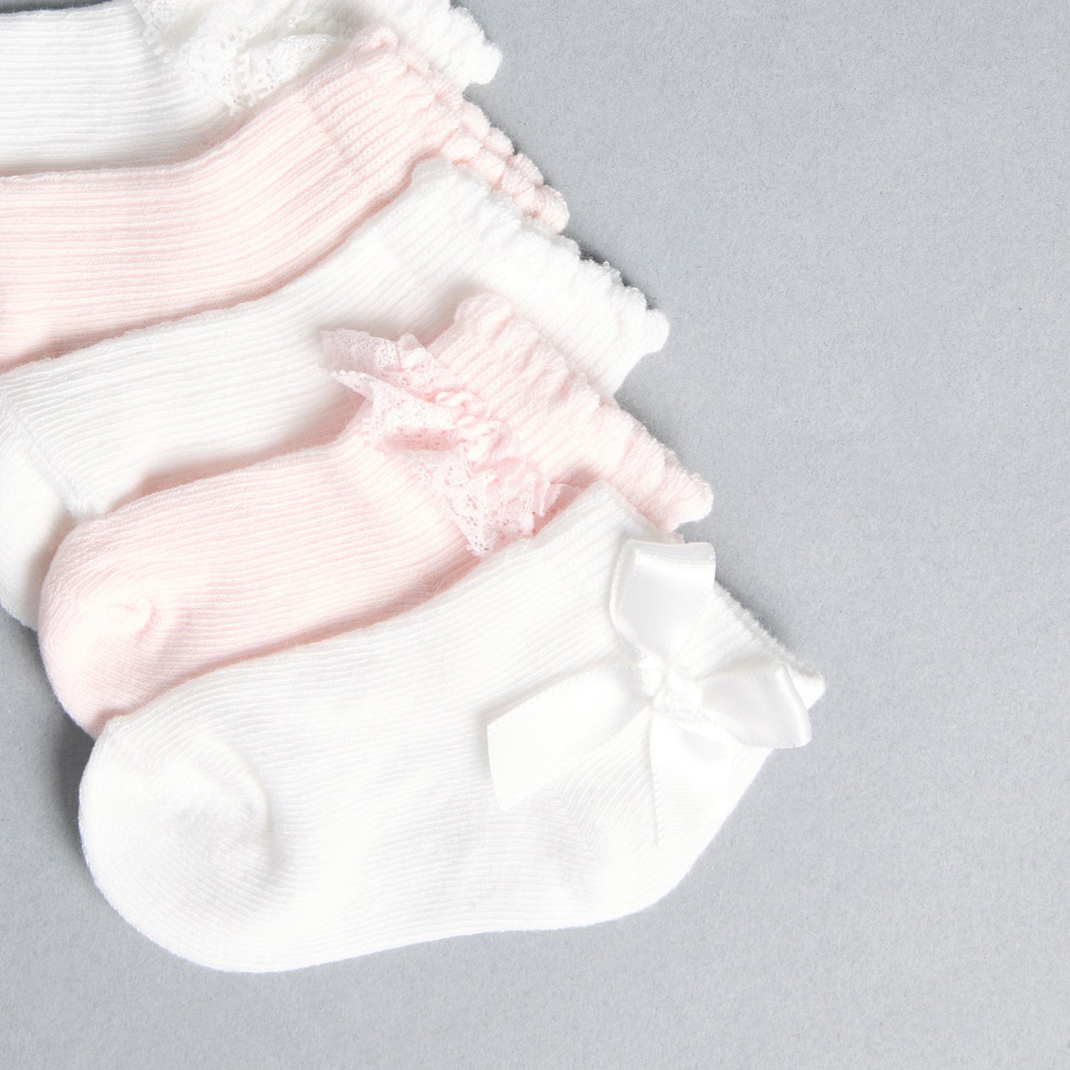 Pack of 5 - Bow Embellished Ankle Length Socks