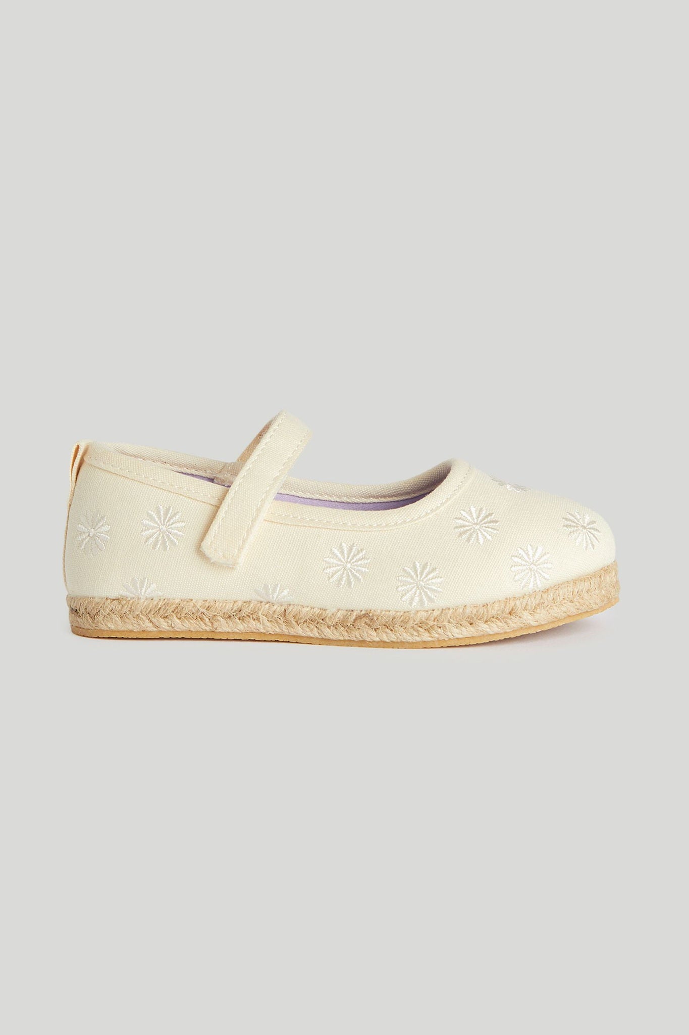 Ivory Canvas Shoes - Cream / 11 Junior