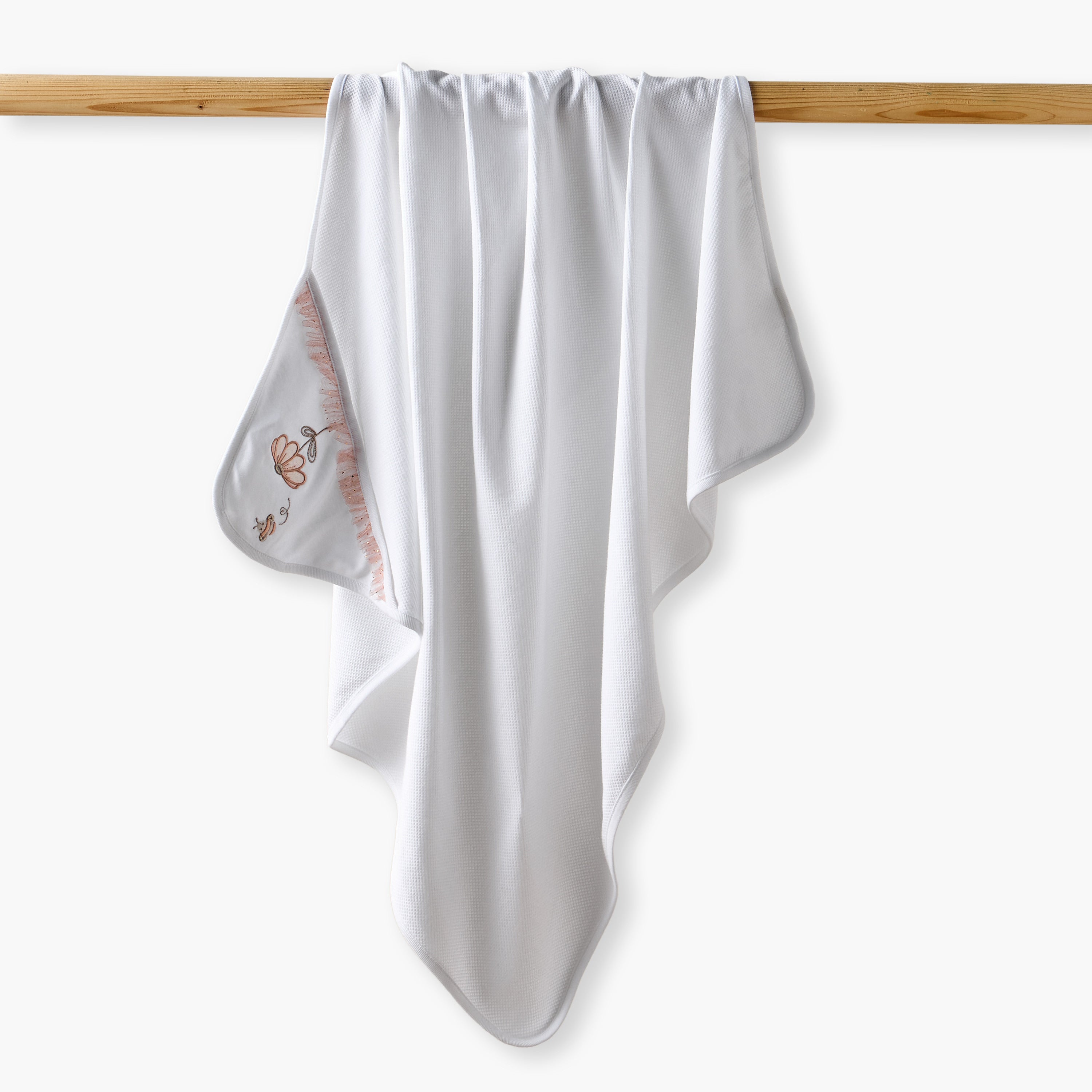 Giggles Floral Embroidered Hooded Receiving Blanket - White / 0-6 mths
