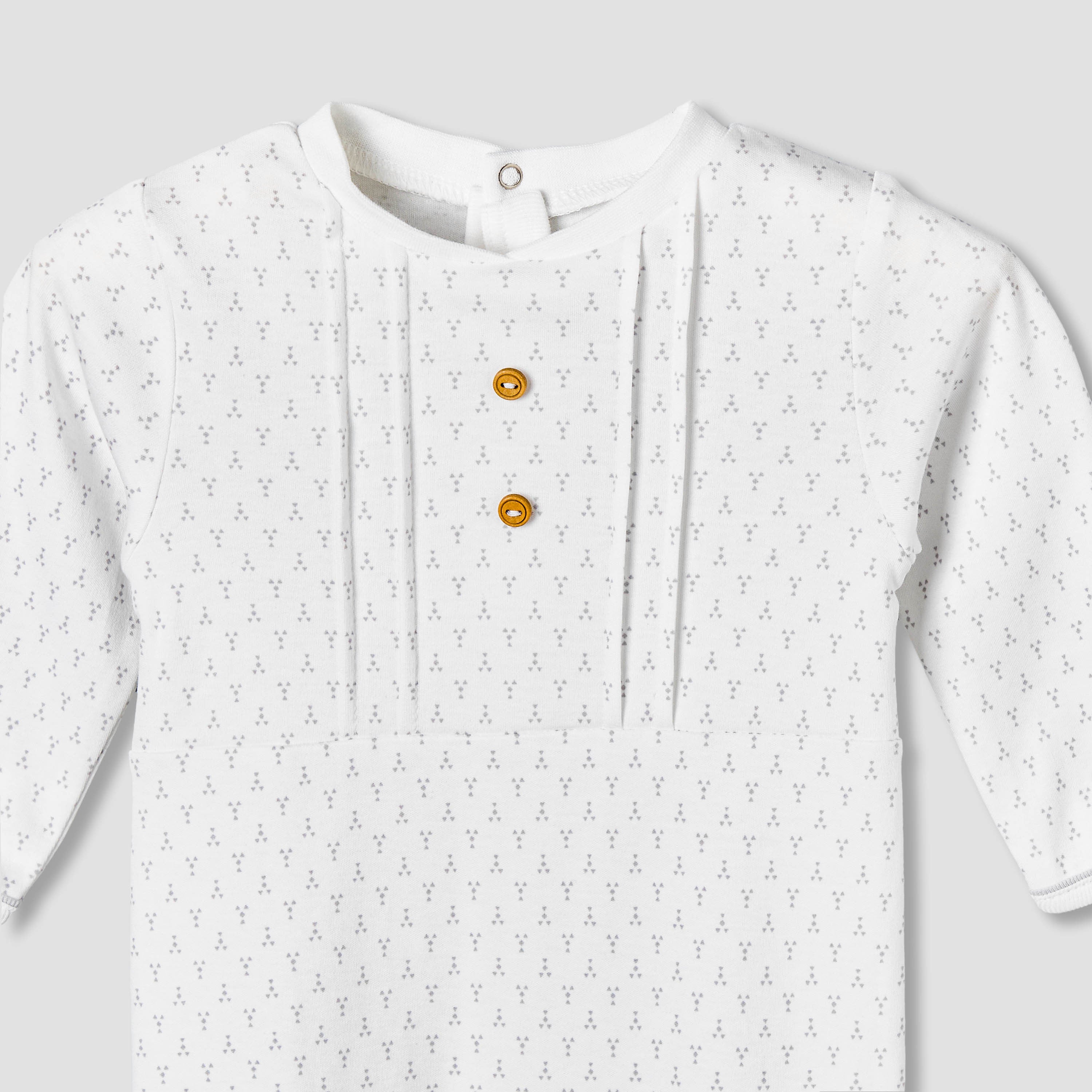 Giggles Cotton Round Neck Long Sleeves Sleepsuit with Button Applique