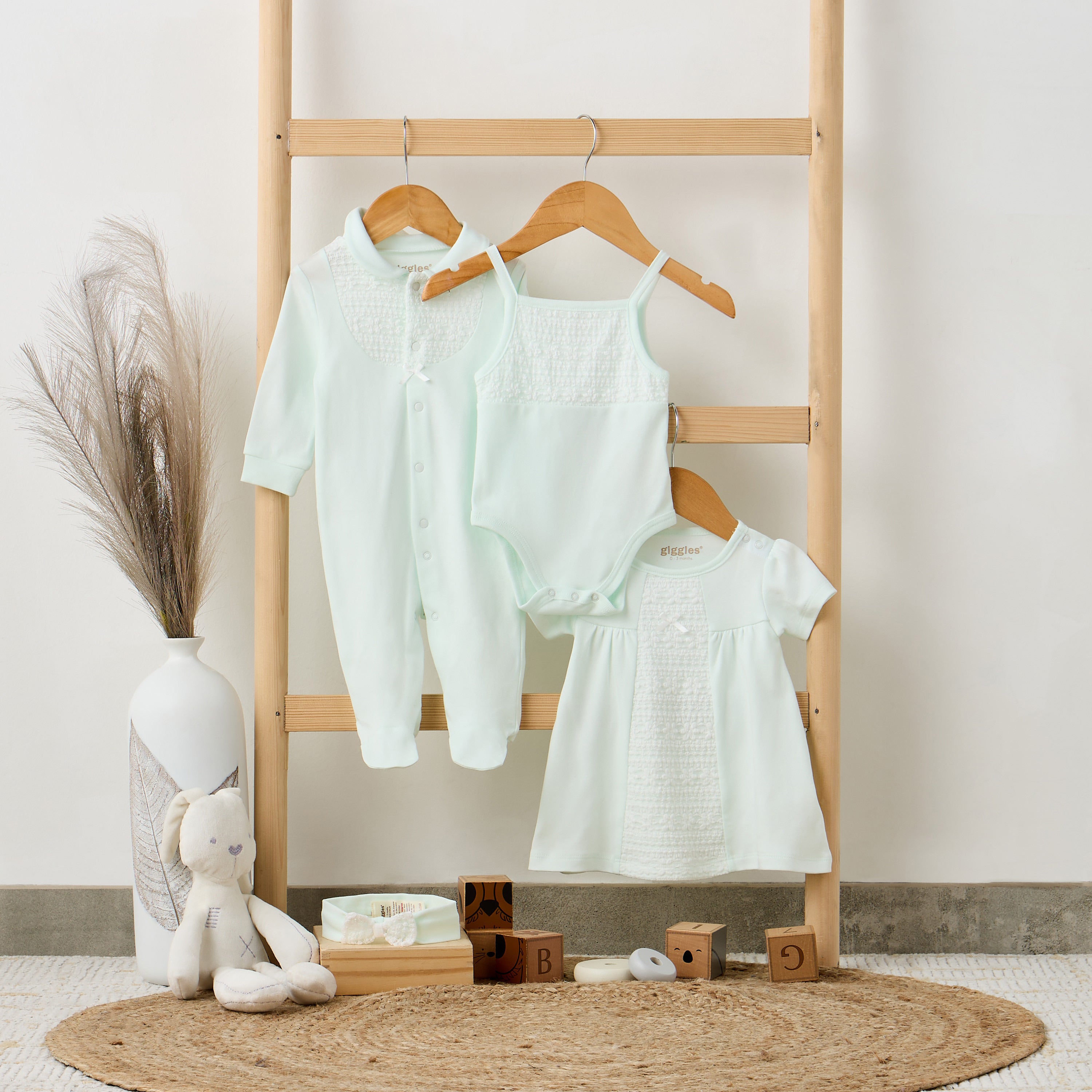 Giggles 4-Piece Girls Gift Set - Cotton - Sleepsuit, Bodysuit, Dress - Lace Detail