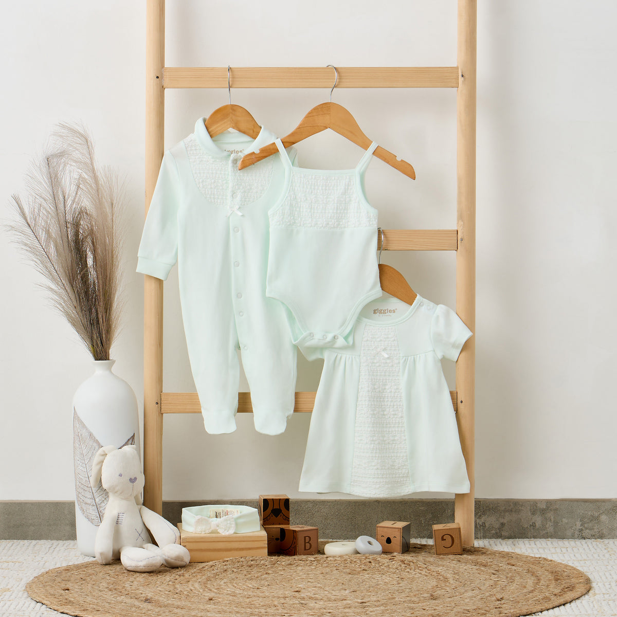 Giggles 4-Piece Girls Gift Set - Cotton - Sleepsuit, Bodysuit, Dress - Lace Detail