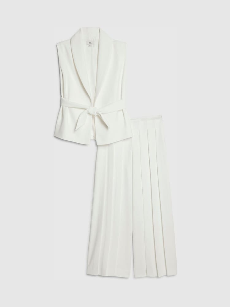 River Island White Sleeveless Blazer &amp; Pleated Trousers Set