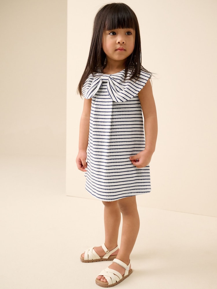 Monochrome Bow Collar
