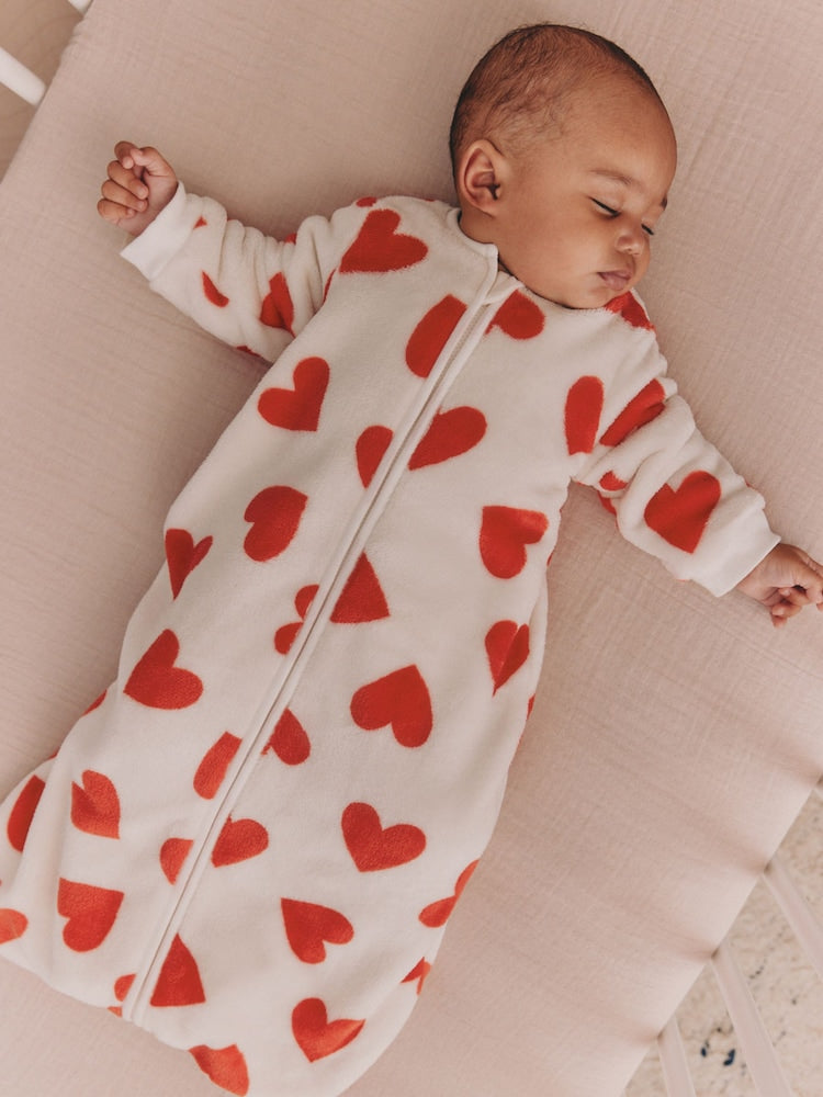 Red Heart 2.5 Tog Fleece Baby Sleep Bag - Red Heart / Up to 1 Month (50-56cm)