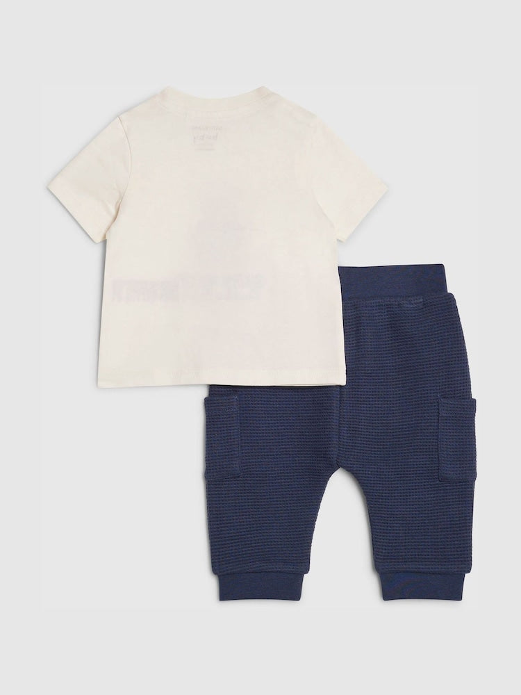 River Island Cream Cute Club Bear T-Shirt &amp; Joggers Set - Size Up To 3 Months (50 - 62cm)