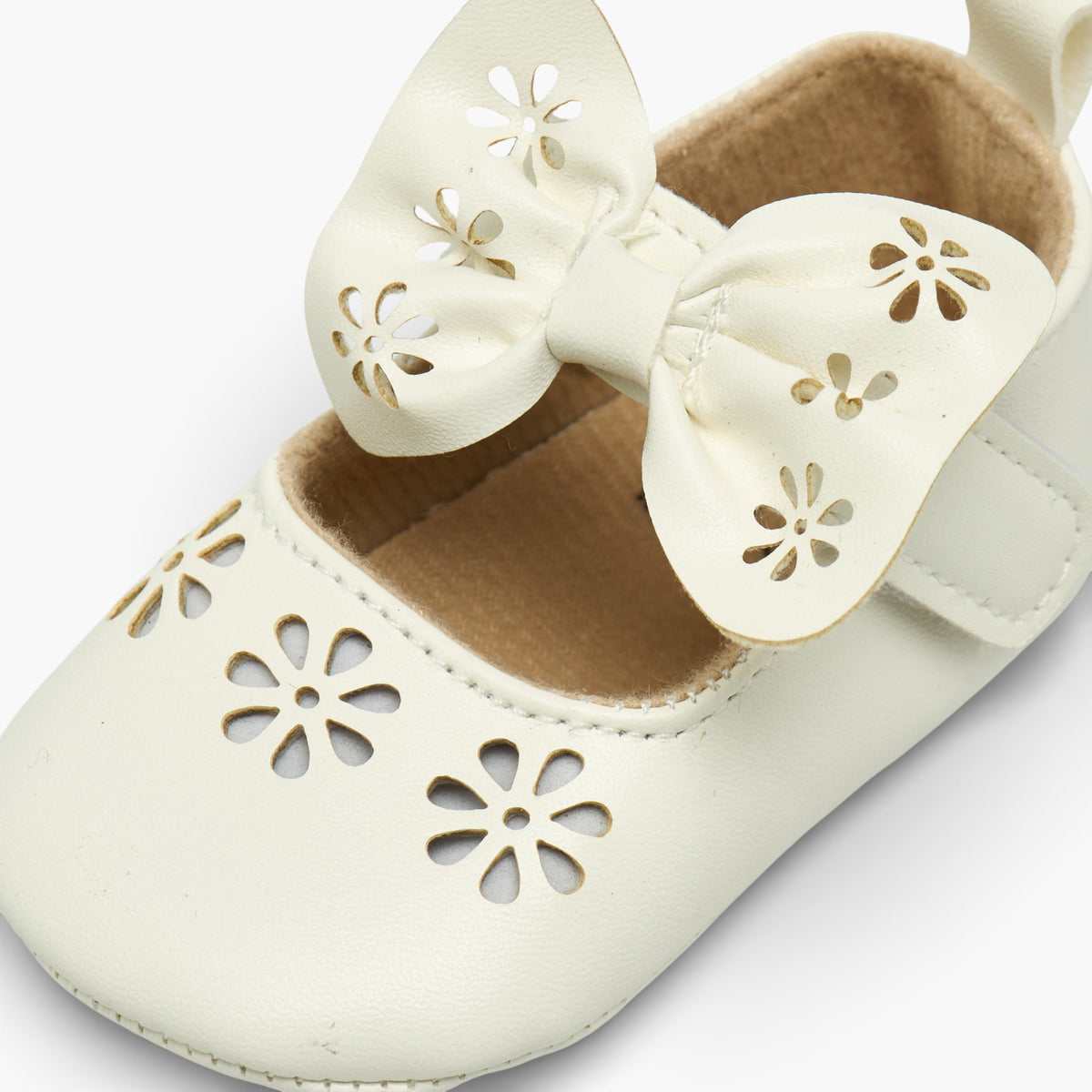 Giggles Booties with Hook and Loop Closure, Cutout Detail