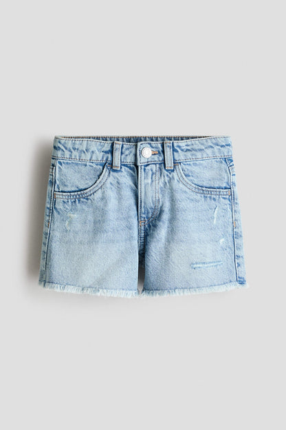 Frayed denim shorts