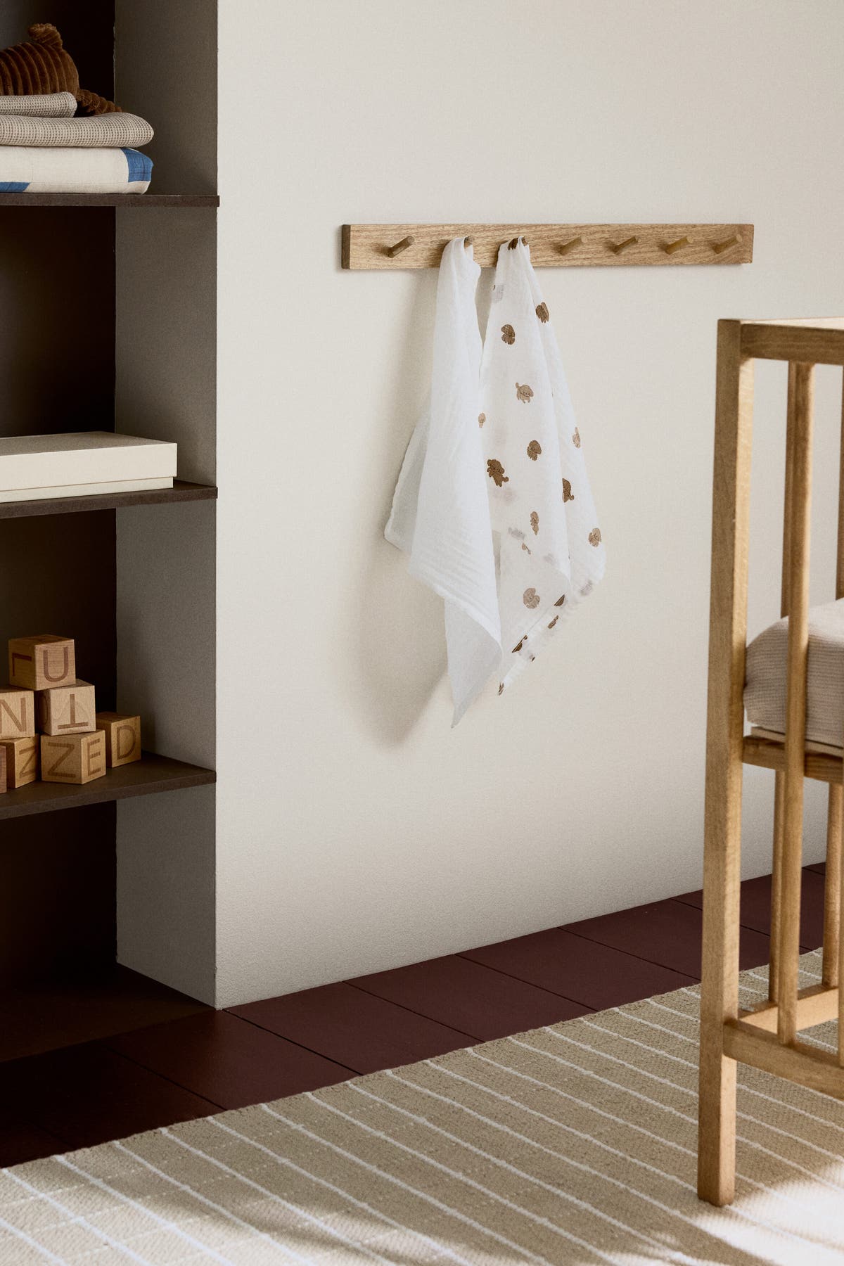 2-pack muslin blankets