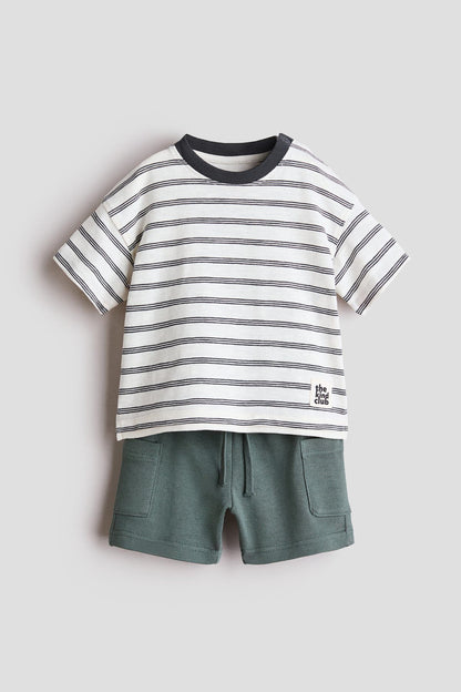 2-piece T-shirt and shorts set